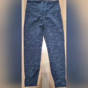 Zyia luxe size 6-8 leggings grey camo